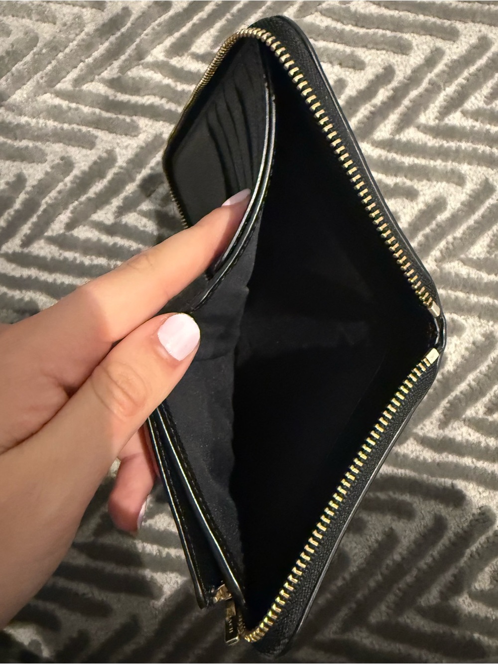 Coach Black Leather Zip-Around Wallet with Gold Logo - Picture 8 of 8